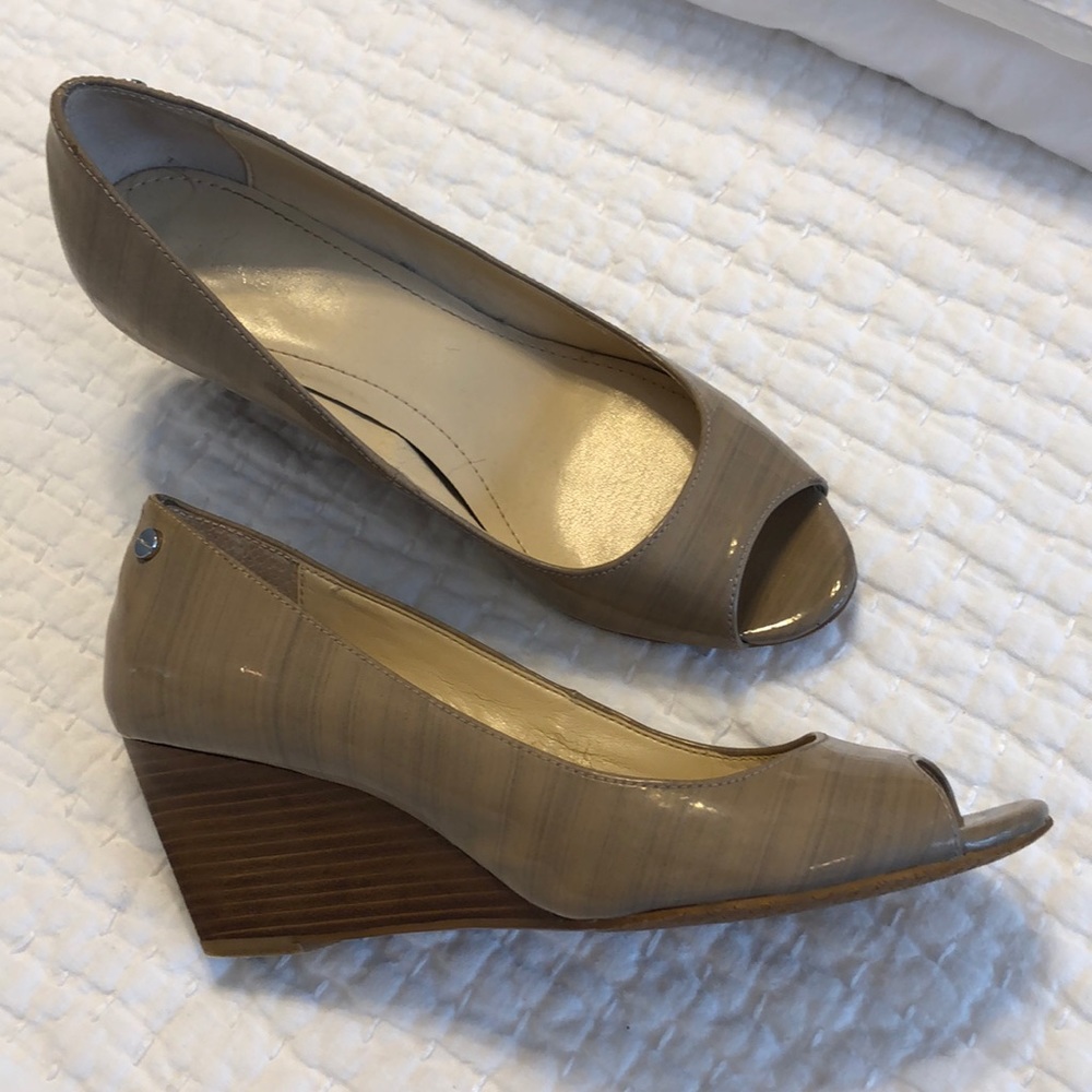 CALVIN KLEIN ‘Shelley’ Peep Toe Wedge